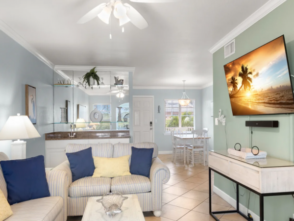 Indian Shores Beach  2 bedroom Condo